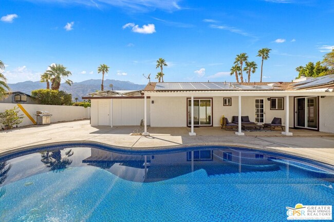 2290 N Volturno Rd in Palm Springs, CA - Building Photo - Building Photo