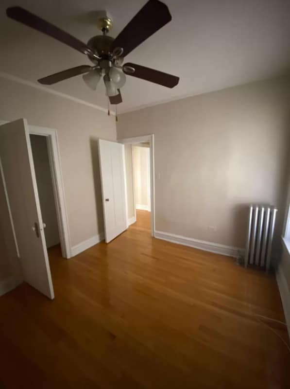 4929 N Whipple St in Chicago, IL - Foto de edificio - Building Photo