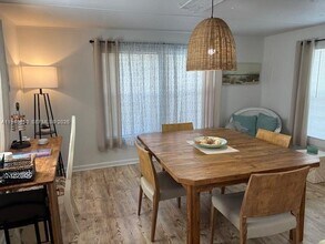 231 W Lake Dr in Hallandale Beach, FL - Building Photo - Building Photo