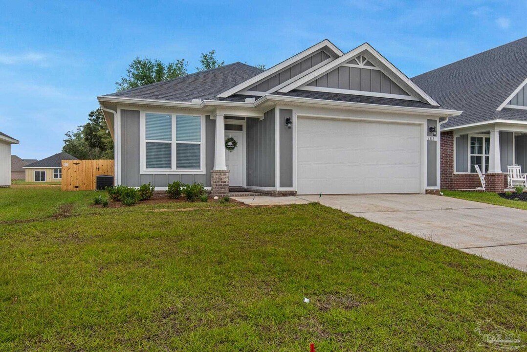 3818 Ranch Rd in Pace, FL - Building Photo