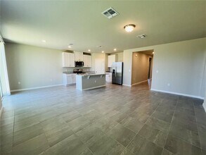 1061 Oak Vly Dr in Auburndale, FL - Building Photo - Building Photo