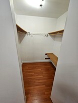 4492 Hurst St in Burnaby, BC - Building Photo