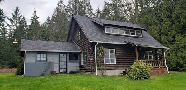 property at 19215 Viking Ave NW