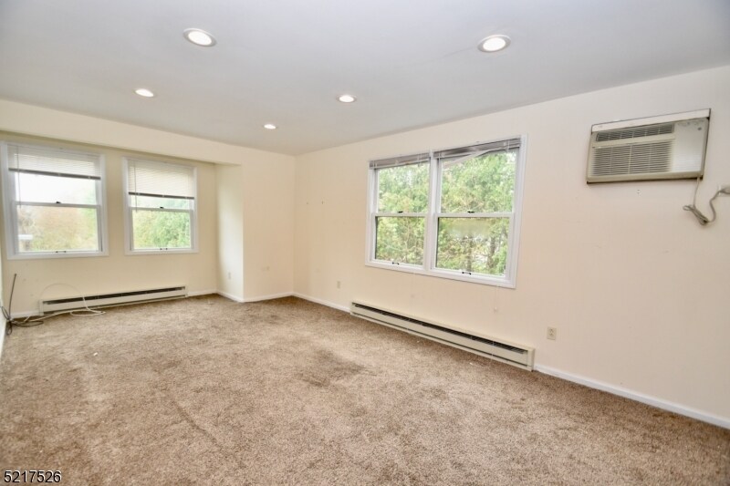 7 Oak Ridge Rd in Oak Ridge, NJ - Building Photo