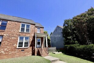 1512 Lakeview Ave in Richmond, VA - Building Photo