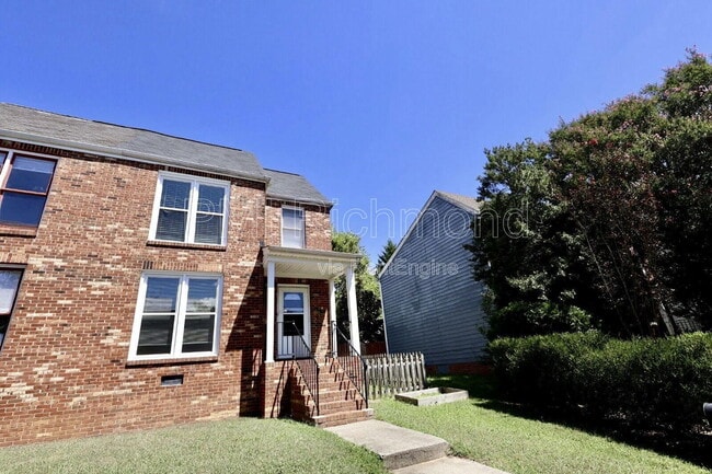 property at 1512 Lakeview Ave