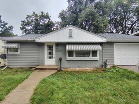 2021 24th St in Rockford, IL - Building Photo
