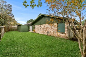 1178 Bournewood Dr in Sugar Land, TX - Foto de edificio - Building Photo