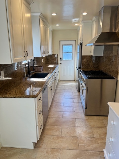 1085 Amoroso Pl in Venice, CA - Building Photo - Building Photo
