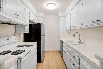 1306 Armacost Ave in prime West LA! in Los Angeles, CA - Building Photo - Interior Photo