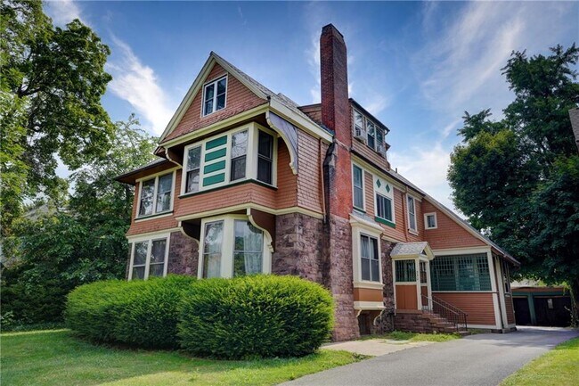 property at 330 Oxford St