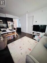 2220 Lake Shore Blvd W in Toronto, ON - Building Photo - Building Photo