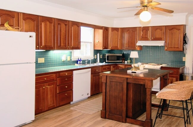 3414 Bellevue Rd in Raleigh, NC - Foto de edificio - Building Photo