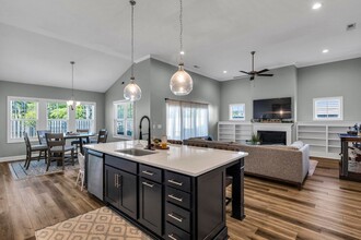 106 Bachmans Trl in Hampstead, NC - Building Photo - Building Photo