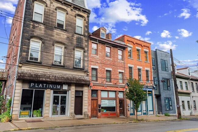4733 Butler St in Pittsburgh, PA - Foto de edificio - Building Photo