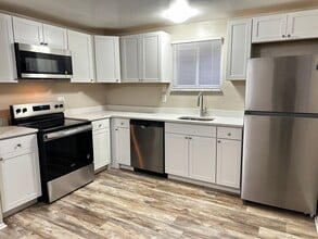 510 Aura Dr in Monroeville, PA - Foto de edificio - Building Photo