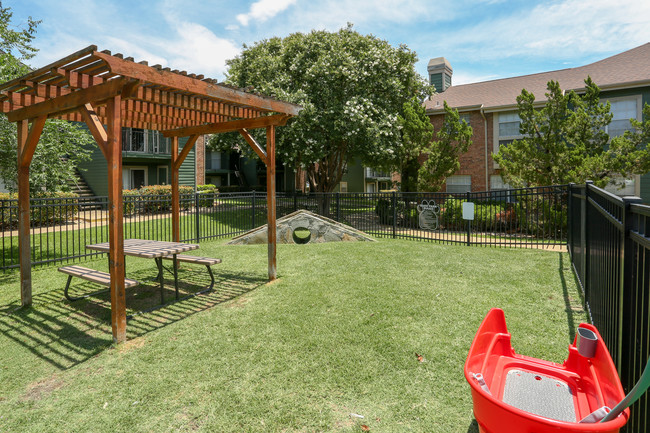 Belmont Place Apartments in Round Rock, TX - Building Photo - Building Photo