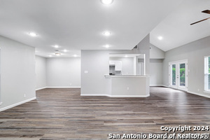 6111 Walking Gait Dr in San Antonio, TX - Building Photo - Building Photo