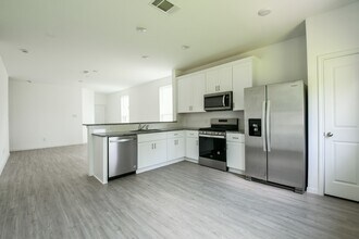 21353 Rising Fawn Rd in Porter, TX - Building Photo - Building Photo