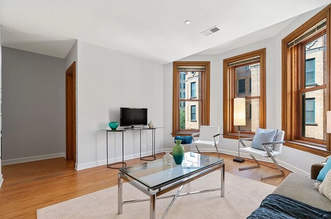 property at 550 W Surf St