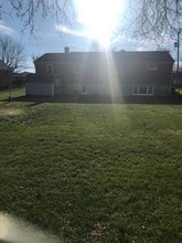 625 E Queen St in Annville, PA - Foto de edificio - Building Photo