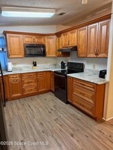 706 Hyacinth Cir in Micco, FL - Foto de edificio - Building Photo