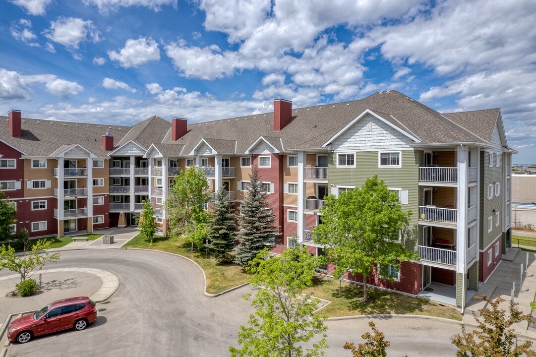 Pointe at Prestwick in Calgary, AB - Building Photo