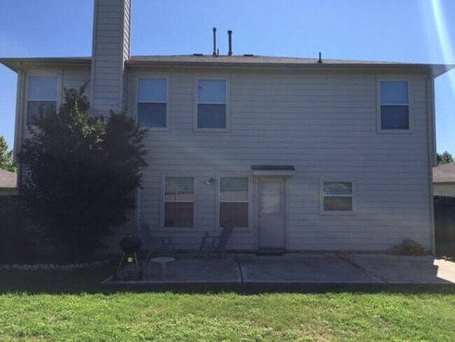 172 Coreopsis Cove in Kyle, TX - Building Photo - Building Photo