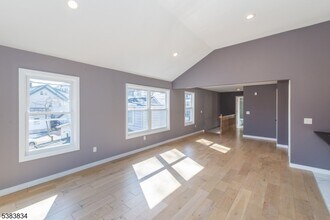 17 Jersey St in Bloomfield, NJ - Building Photo - Building Photo