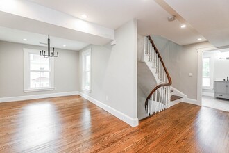 52 Maple St in Boston, MA - Building Photo - Building Photo