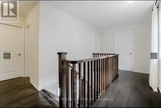 16 Stonehill Ave. in Kitchener, ON - Building Photo - Building Photo