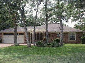 1213 Haley Pl in College Station, TX - Building Photo