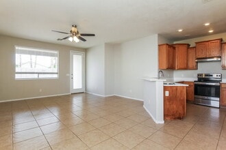 6639 S 17th Ave in Phoenix, AZ - Foto de edificio - Building Photo