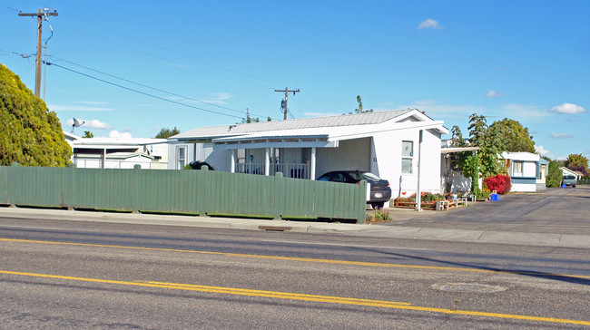 Green Acres in Nampa, ID - Building Photo - Building Photo