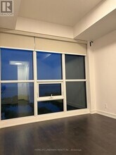 2200-2200 Lake Shore Blvd W in Toronto, ON - Building Photo - Building Photo