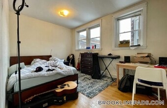 62 Egmont St in Brookline, MA - Foto de edificio - Building Photo