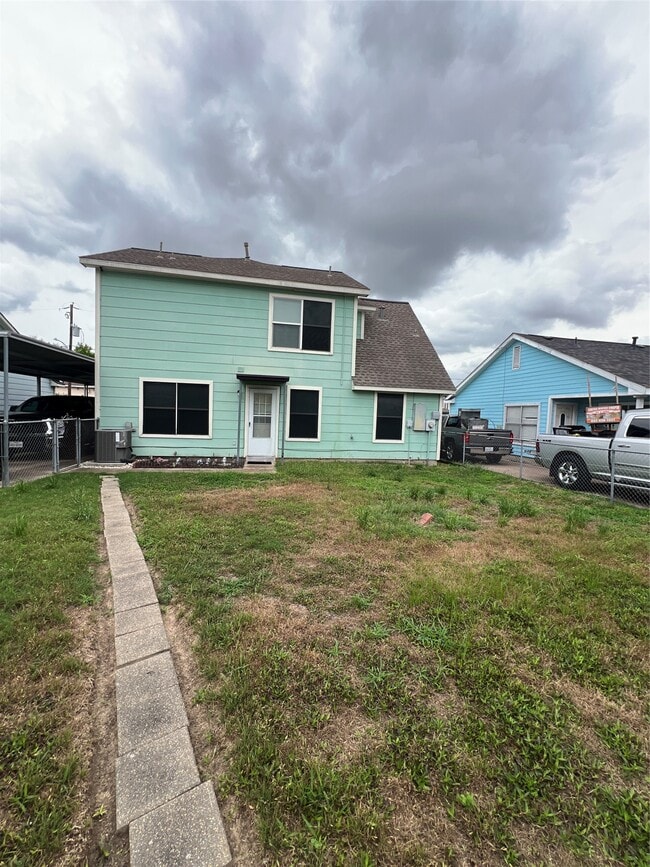 4710 Salina St in Houston, TX - Building Photo - Building Photo