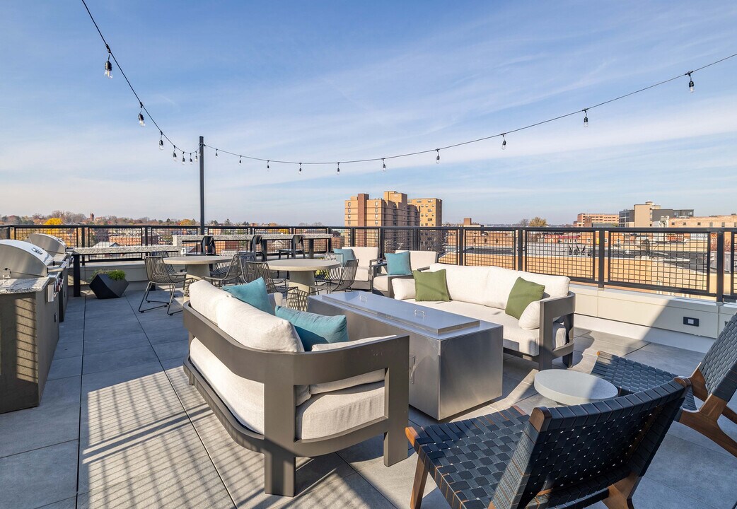 202 Queen in Lancaster, PA - Building Photo