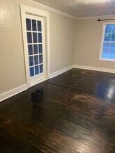 3336 I-35 in Natalia, TX - Foto de edificio - Building Photo