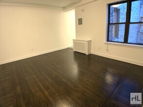 WEST 55 STREET in New York, NY - Building Photo - Building Photo