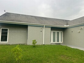 2730 Cypress Ave in Miramar, FL - Building Photo