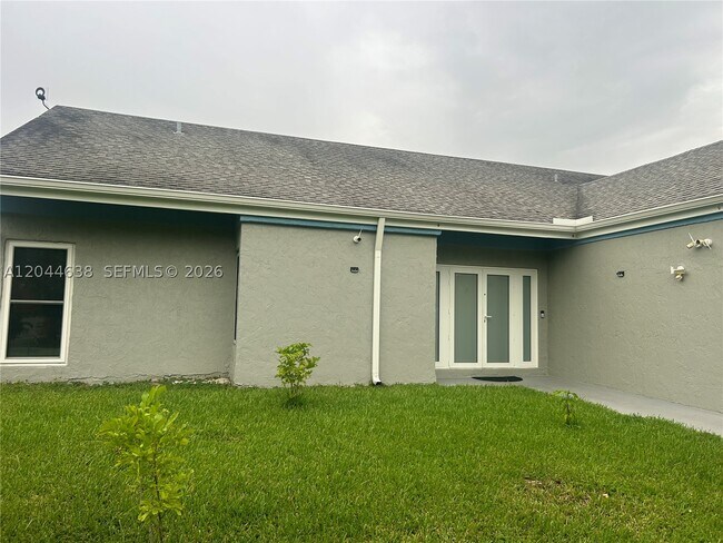 2730 Cypress Ave