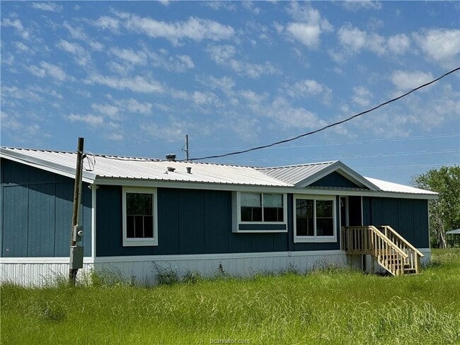 3305 Luza Ln in Bryan, TX - Building Photo - Building Photo