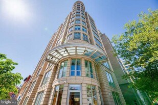 301 Massachusetts Ave NW, Unit 407 in Washington, DC - Building Photo