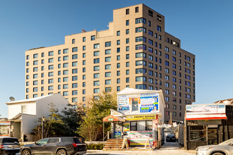 Roosevelt Parc in Jackson Heights, NY - Building Photo - Primary Photo