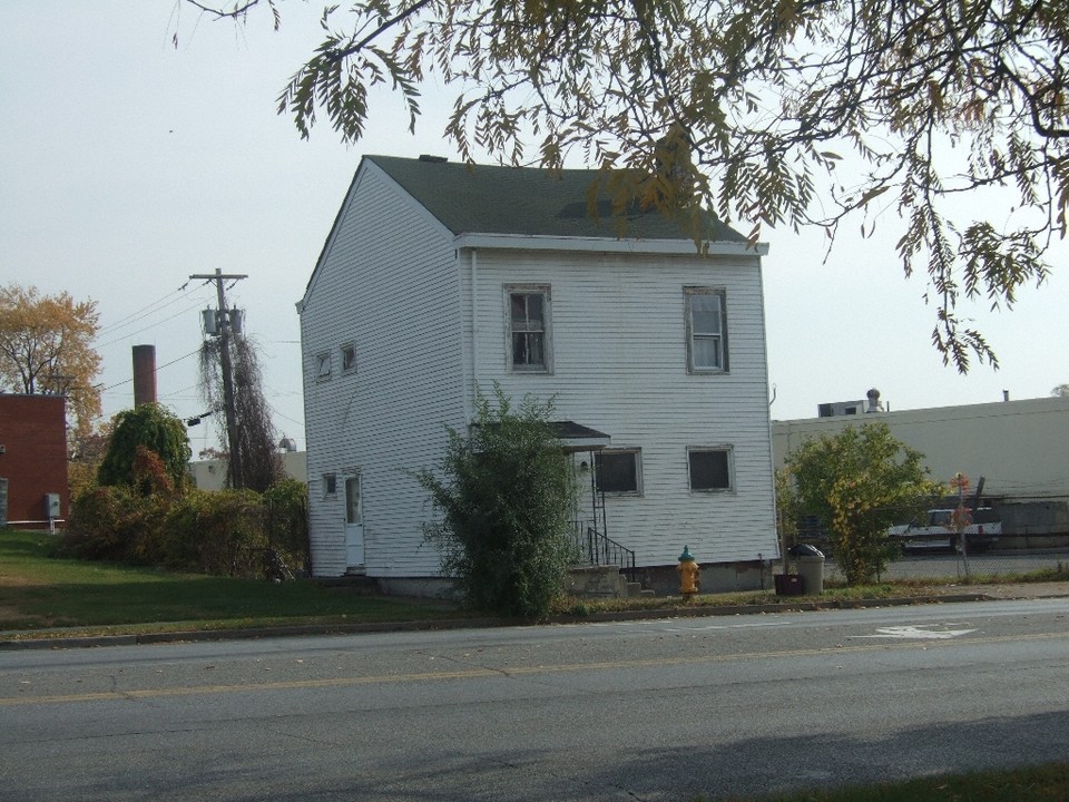 127 Lake St in Newburgh, NY - Building Photo