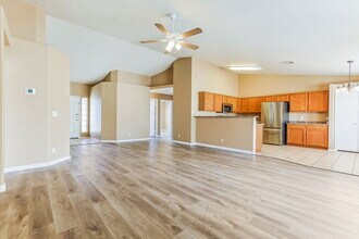 527 N Bailey Cir in Mesa, AZ - Building Photo - Building Photo