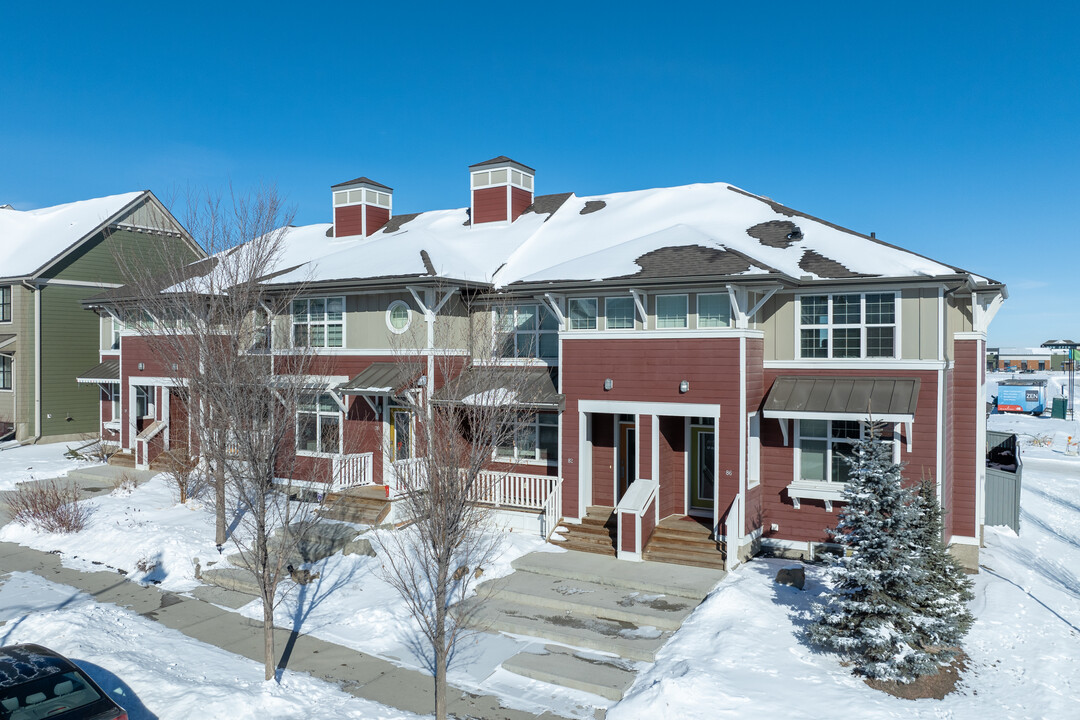 75 Mahogany Dr SE in Calgary, AB - Building Photo