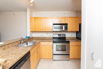 222 N Columbus Dr, Unit 2906 in Chicago, IL - Foto de edificio - Building Photo