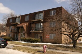 12747 S La Crosse Ave in Alsip, IL - Building Photo